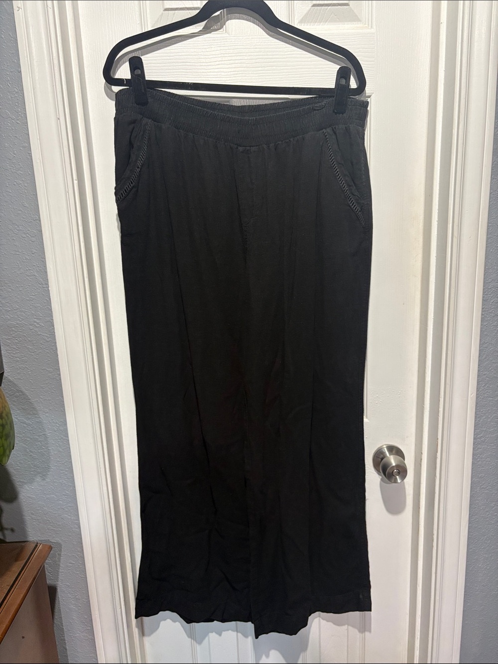 Women's Linen Black Straight Leg Pull-On Pants